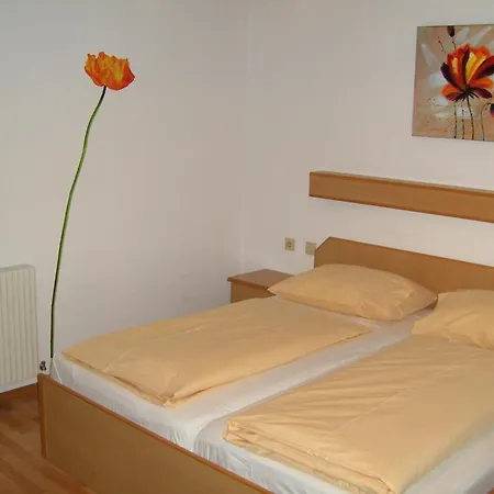 Voeslauerhof Hotel 3*
