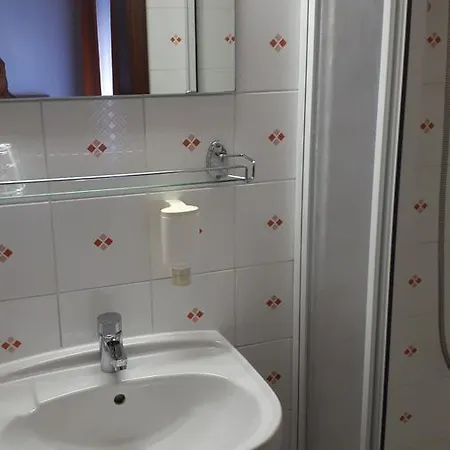 Voeslauerhof 3*